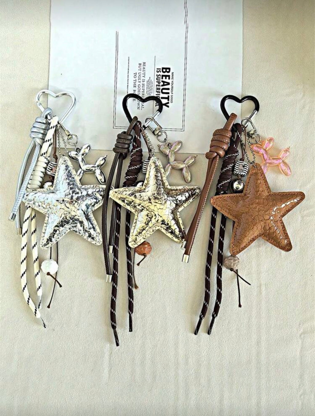 🇰🇷 메탈릭 Y2K 스타 참 키링 · 실버/블랙 · 가방 펜던트 포인트 악세서리 (단품)/Metallic Y2K Star Bag Charm 1pcs· Keychain & Pendant Accessory