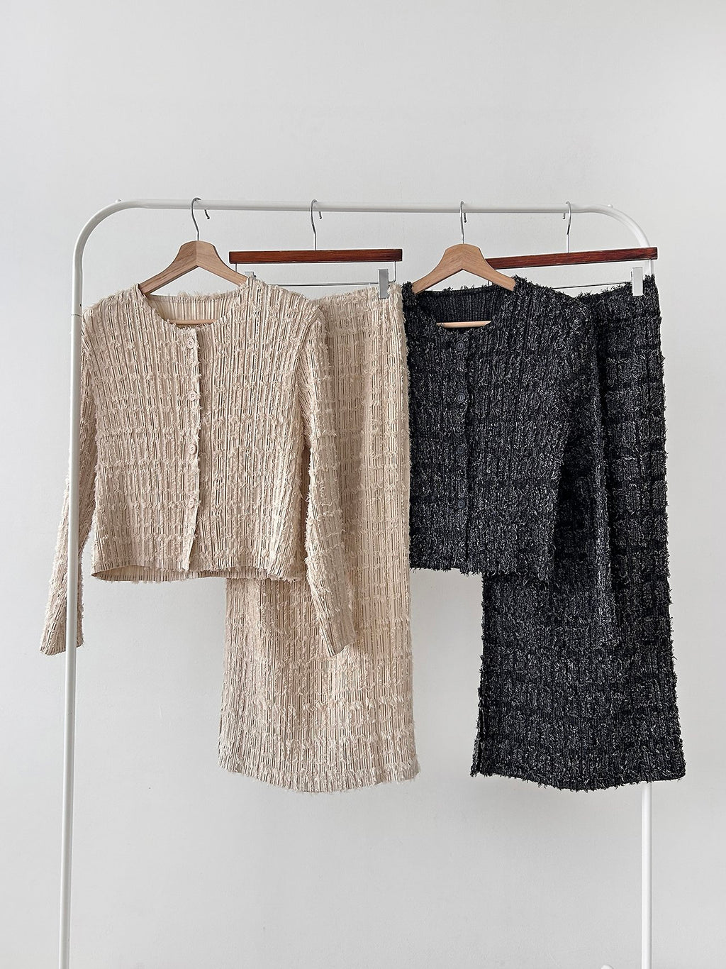 ✨ [플리츠트위드] 고급스러운 텍스처, 플리츠 트위드 자켓 & 스커트 세트 | Pleated Tweed Jacket & Skirt Set