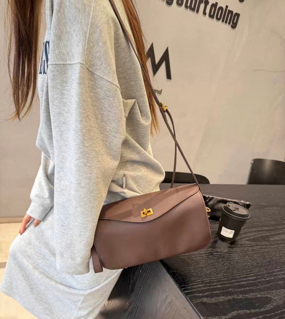 👜 [셀럽픽 · 소가죽] 발렌 무드 클래식 플랩 롱 숄더 크로스백 | Celebrity Style Genuine Leather Classic Flap Shoulder & Crossbody Bag