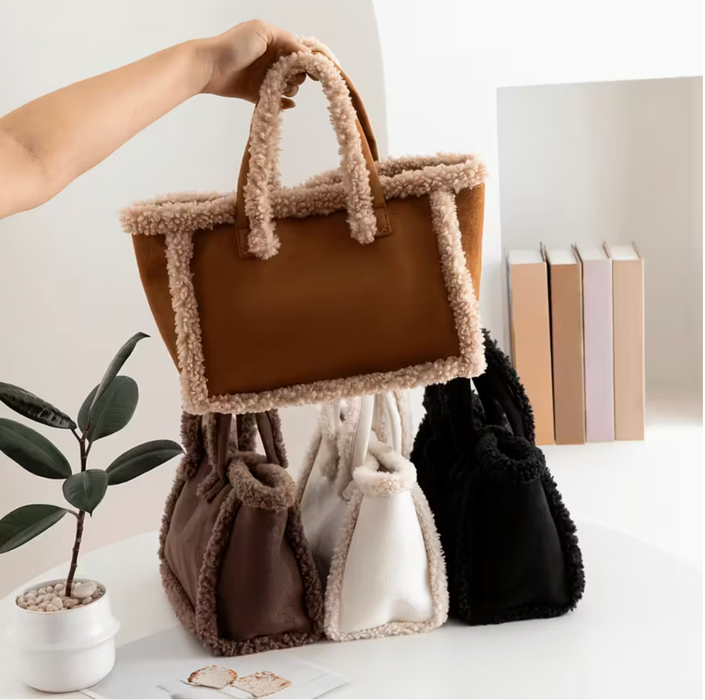 어그 스타일 퍼 토트백(Camel Color Only)/ UGG-Inspired Faux Fur Tote Bag | Cozy Winter Suede Crossbody