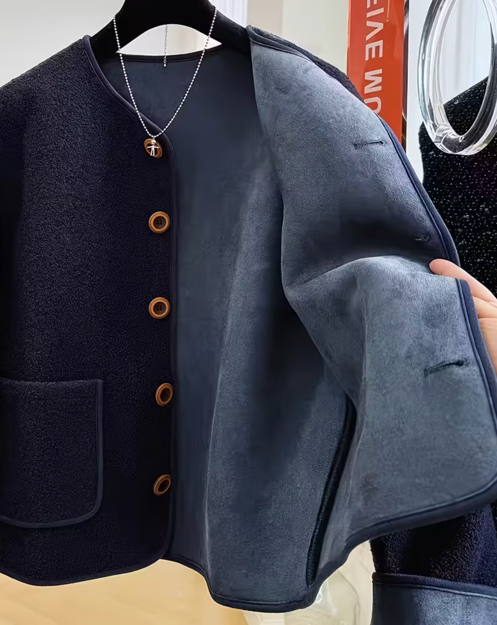 한국 스타일 부티 흐르는 뽀글이 양털 코지 데일리 자켓 (Navy)/ Stylish Korean-Style Cozy Fleece Mood Jacket | Soft Suede-Lined Premium Winter Outerwear