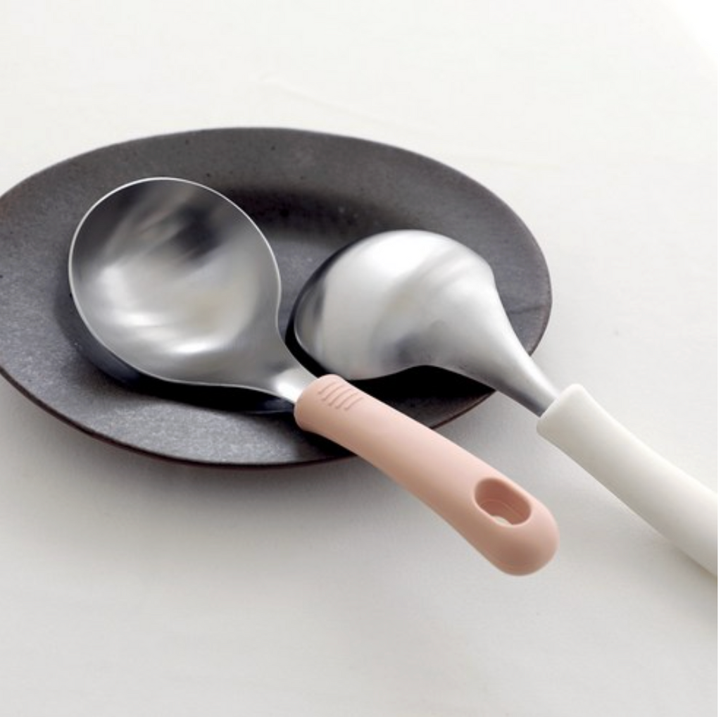 [재고털이 세일][이 가격에는 추가 재입고 없음]👍🏻전현무 국자👍🏻304 스테인리스 실리콘 핸들 + 전용 홀더 / Premium Stainless Ladle with Silicone Handle & Stand