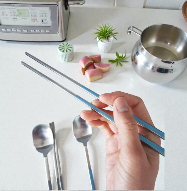 🇰🇷🥄국내산 블루테이블 포스코 세라믹 컬러 수저 4인 세트  Handmade Ceramic Color Cutlery Set (4-Person Set)