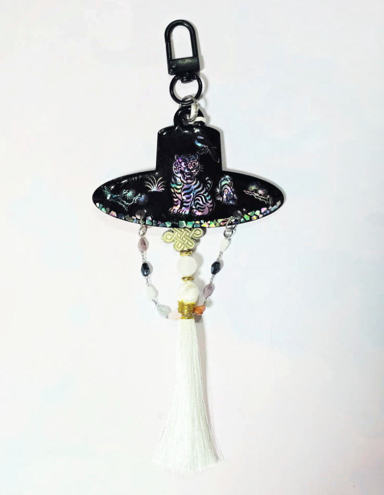 🇰🇷[아벨라] 자개 갓 키링 · Korean Handmade Mother-of-Pearl Keyring