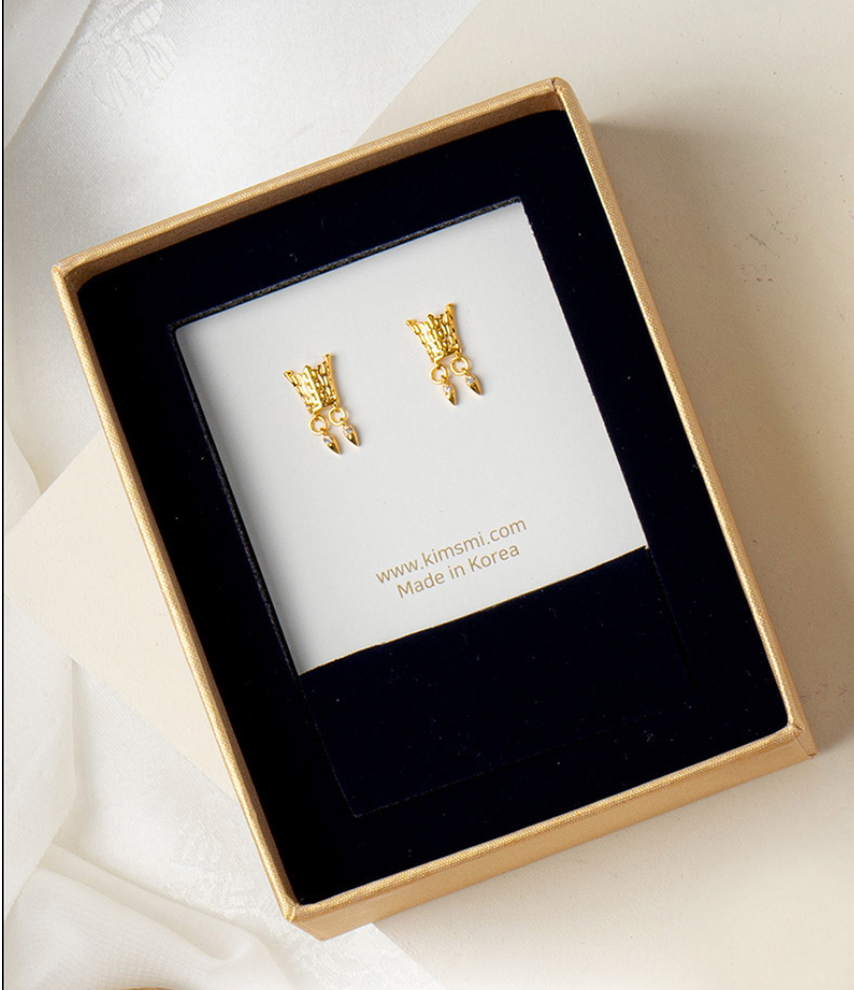 🇰🇷2025년 국립박물관 뮤즈(MUSE)금관 이어링 /Golden Crown Earring