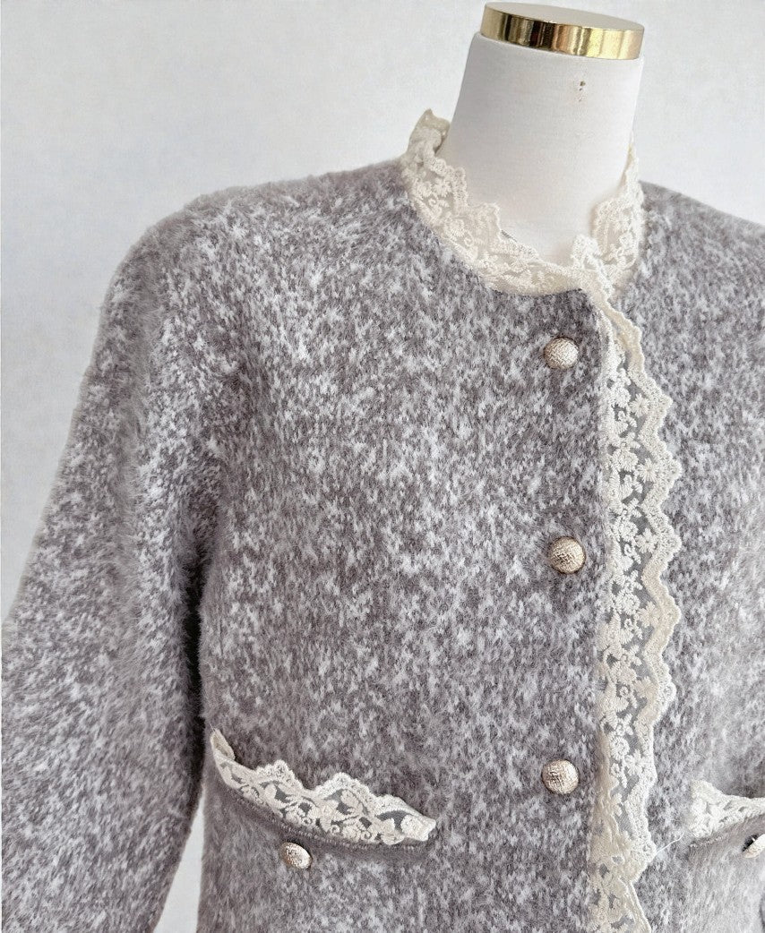브롱 레이스 금장단추 보카시 앙고라 니트 가디건 Brushed Angora Lace Trim Knit Cardigan