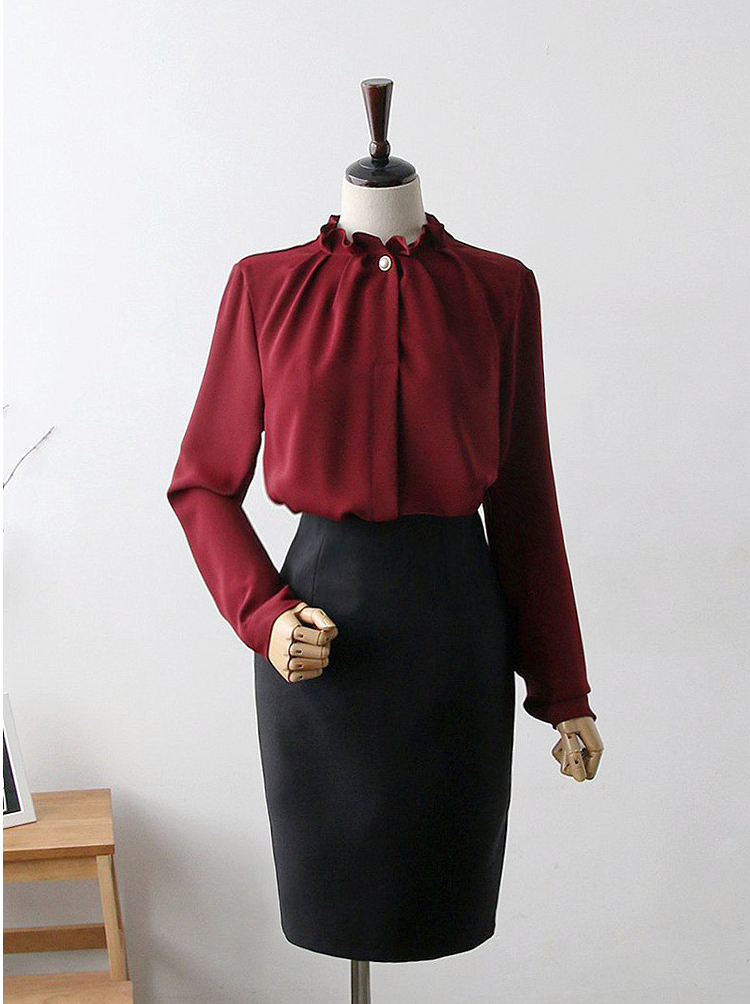 [66까지][메이드101]프릴넥 셔링 진주 블라우스 · Pearl Shirring Frill Neck Blouse