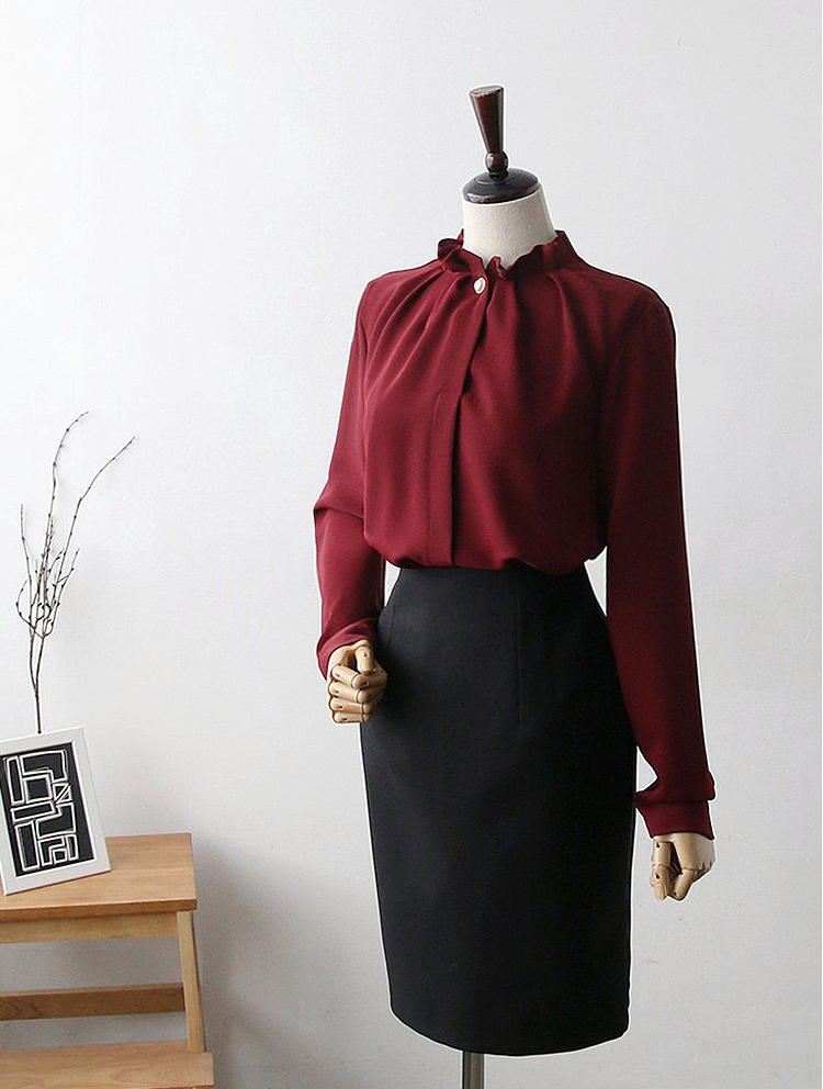 [66까지][메이드101]프릴넥 셔링 진주 블라우스 · Pearl Shirring Frill Neck Blouse