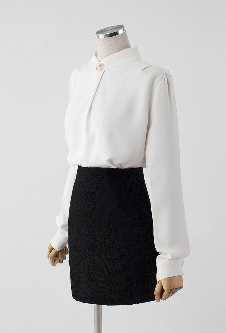 [66까지][메이드101]골드 진주 브로치 하이넥 정장 블라우스 Gold Pearl Brooch High-Neck Blouse