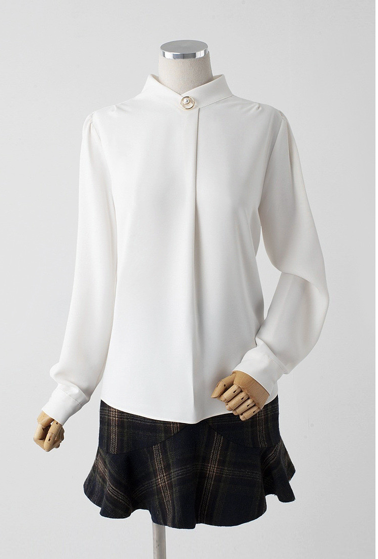 [66까지][메이드101]골드 진주 브로치 하이넥 정장 블라우스 Gold Pearl Brooch High-Neck Blouse