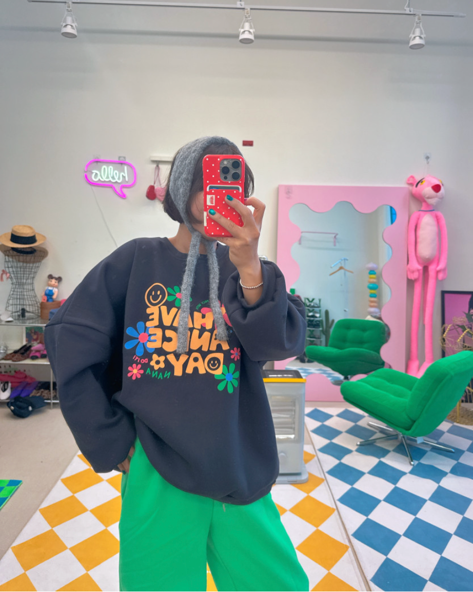 [99가능][메이퍼플]비비드 플라워 기모 맨투맨 / MaplePurple Vivid Flower Fleece Sweatshirt