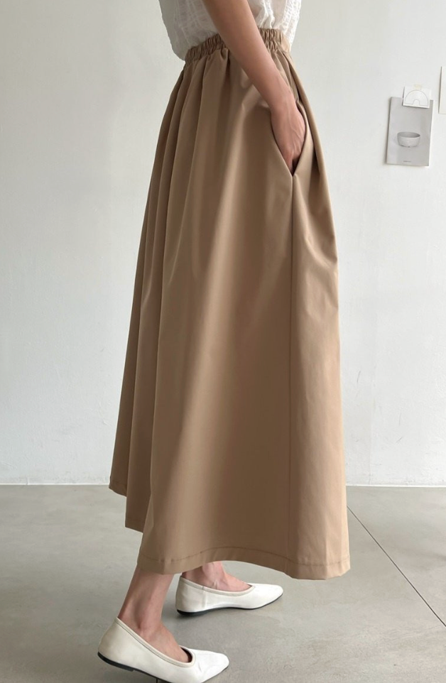 [77까지][이쁘지오] 가을 겨울 롱치마 핀턱 플레어 바스락 롱스커트/Pintuck Flare Long Skirt with Crisp Fabric