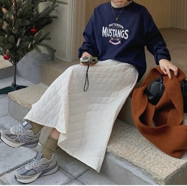 [77까지][이쁘지오]풍성한 퀼팅 누빔 A라인 패딩 플레어 스커트  Winter Quilted A-Line Padded Flare Skirt