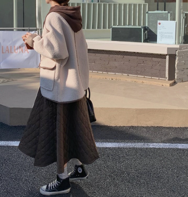 [77까지][이쁘지오]풍성한 퀼팅 누빔 A라인 패딩 플레어 스커트  Winter Quilted A-Line Padded Flare Skirt