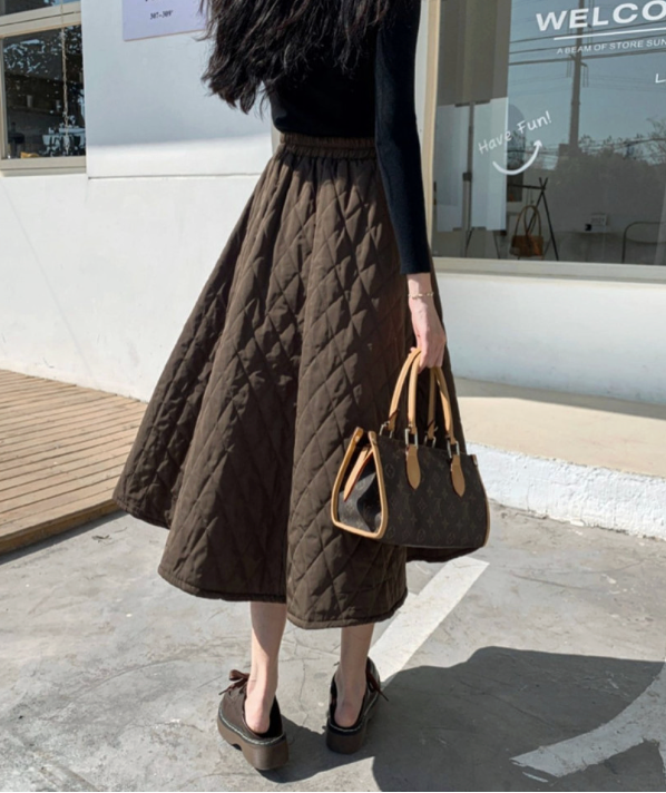 [77까지][이쁘지오]풍성한 퀼팅 누빔 A라인 패딩 플레어 스커트  Winter Quilted A-Line Padded Flare Skirt