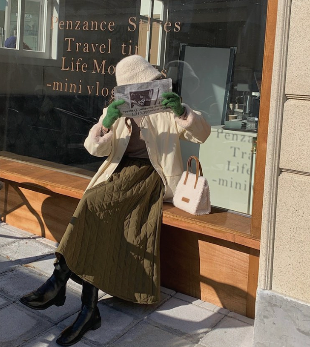 [77까지][이쁘지오]풍성한 퀼팅 누빔 A라인 패딩 플레어 스커트  Winter Quilted A-Line Padded Flare Skirt