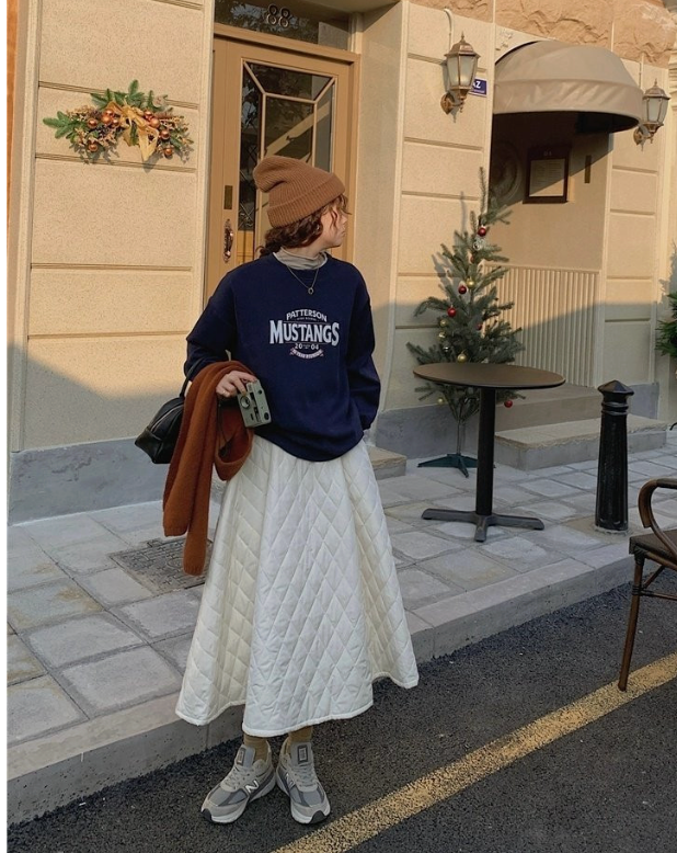 [77까지][이쁘지오]풍성한 퀼팅 누빔 A라인 패딩 플레어 스커트  Winter Quilted A-Line Padded Flare Skirt