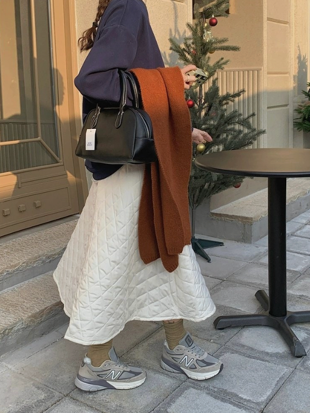 [77까지][이쁘지오]풍성한 퀼팅 누빔 A라인 패딩 플레어 스커트  Winter Quilted A-Line Padded Flare Skirt