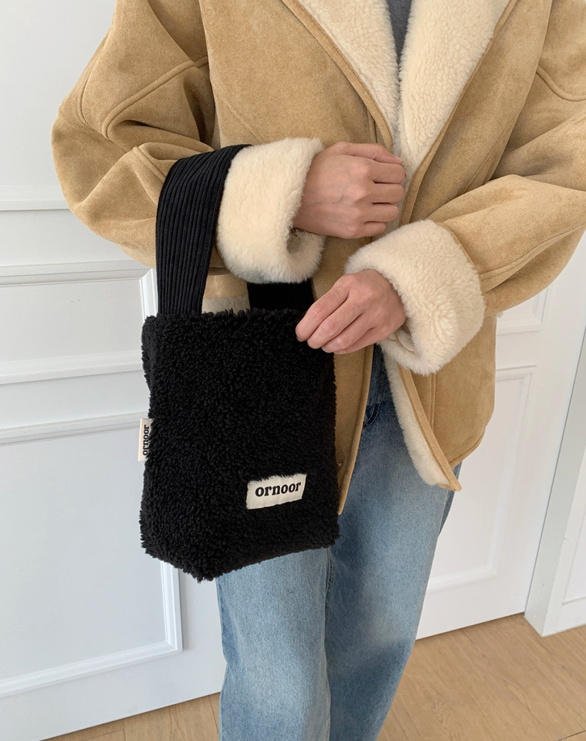 [ornoor] 미니 뽀글이 양털 토트백 · 골덴 손잡이