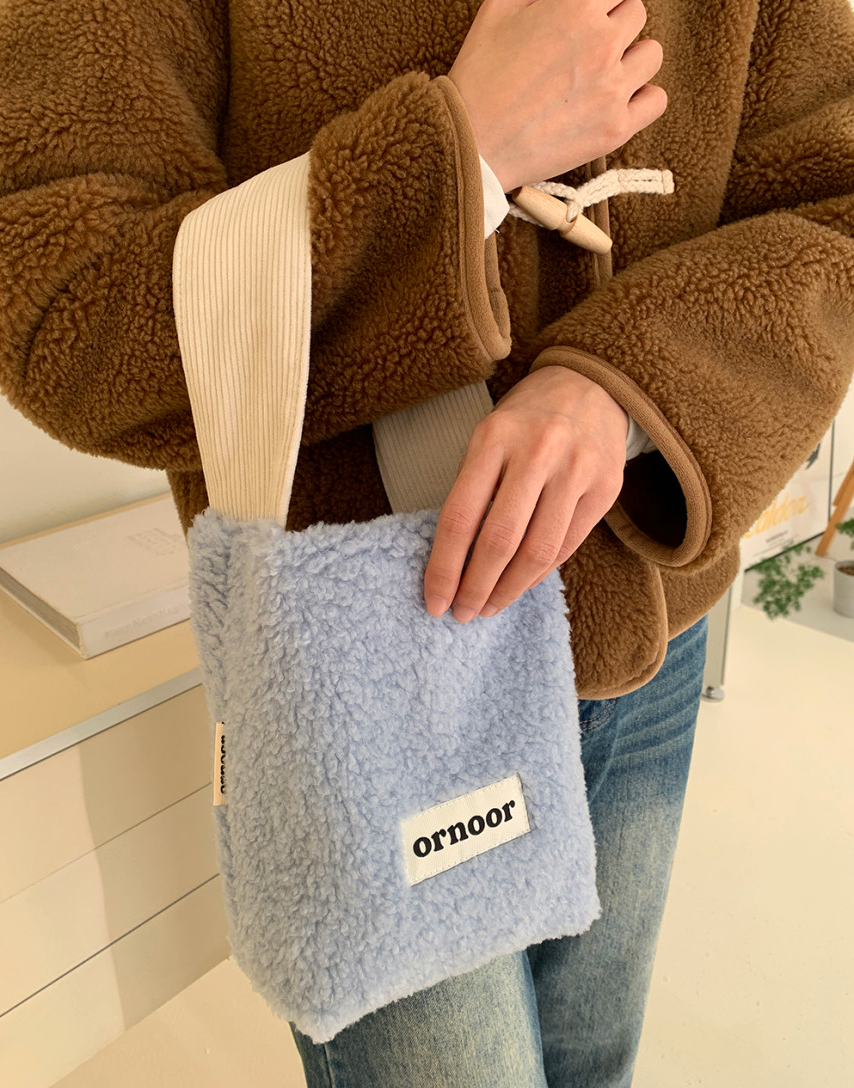 [ornoor] 미니 뽀글이 양털 토트백 · 골덴 손잡이