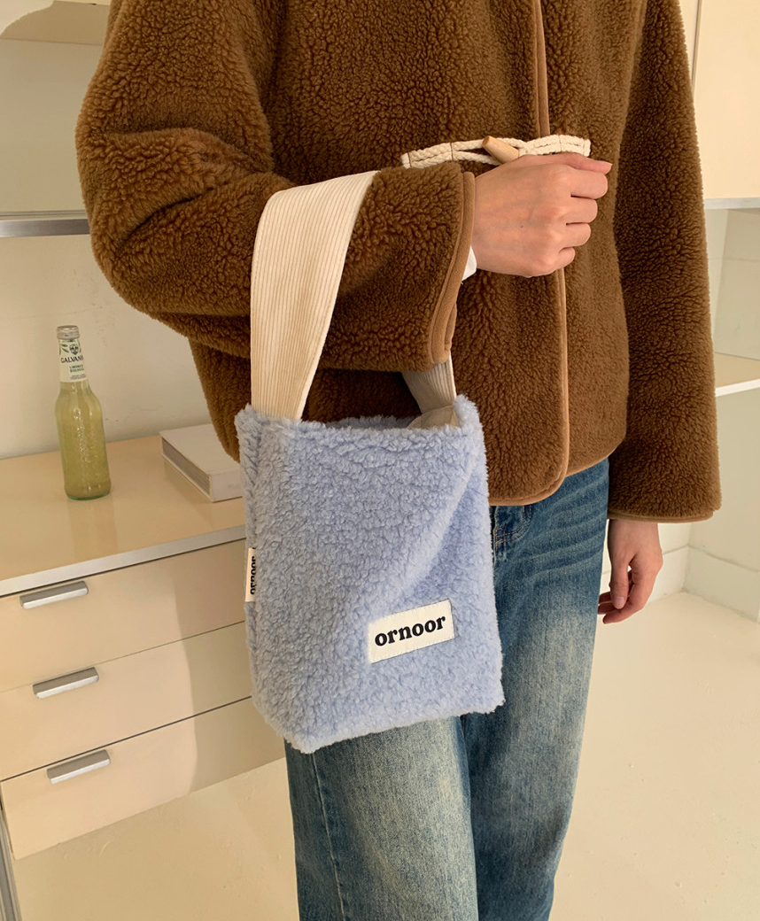 [ornoor] 미니 뽀글이 양털 토트백 · 골덴 손잡이