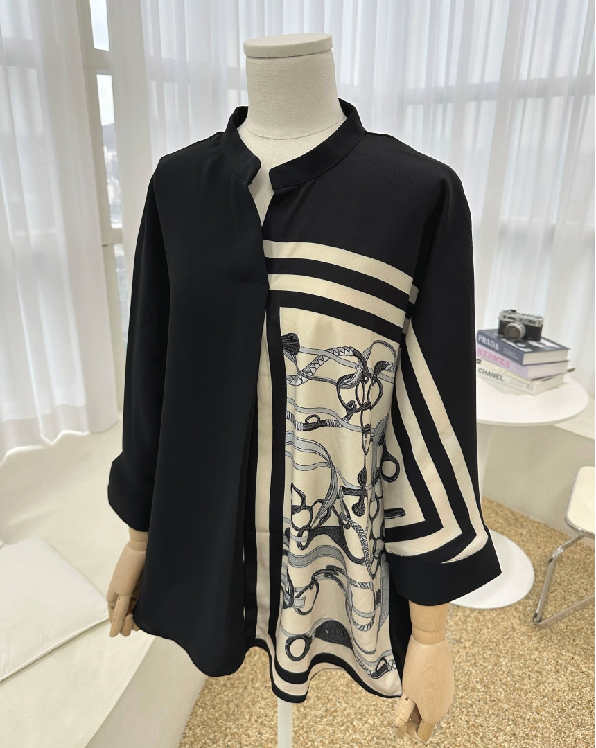 [88반까지][우아모] 엄마 에르메스 무늬 디자인 블라우스  Elegant Chain Pattern Loose Fit Blouse (Made in Korea)