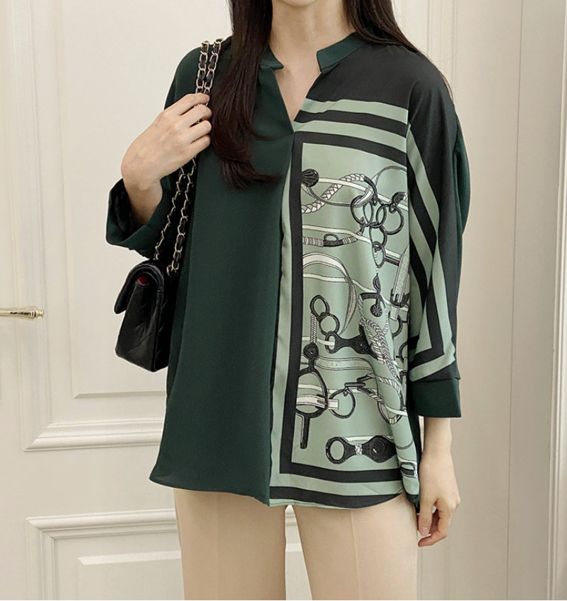 [88반까지][우아모] 엄마 에르메스 무늬 디자인 블라우스  Elegant Chain Pattern Loose Fit Blouse (Made in Korea)