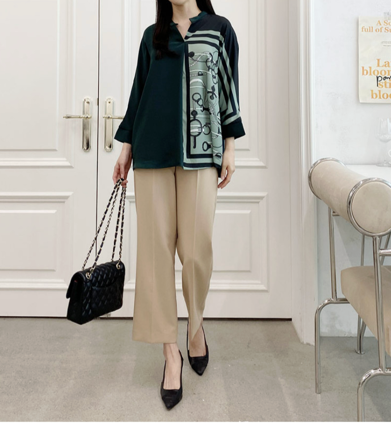 [88반까지][우아모] 엄마 에르메스 무늬 디자인 블라우스  Elegant Chain Pattern Loose Fit Blouse (Made in Korea)