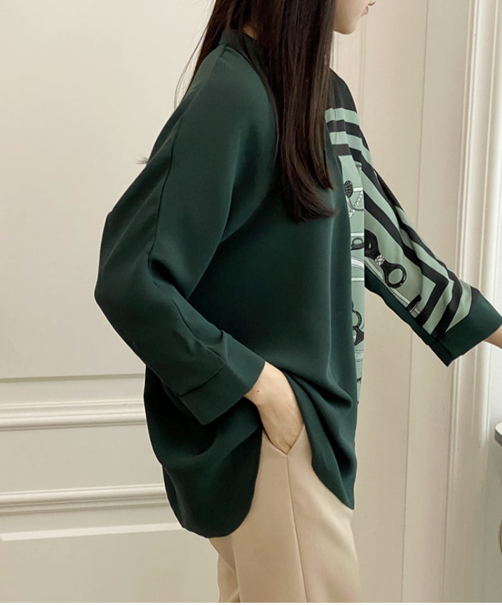 [88반까지][우아모] 엄마 에르메스 무늬 디자인 블라우스  Elegant Chain Pattern Loose Fit Blouse (Made in Korea)