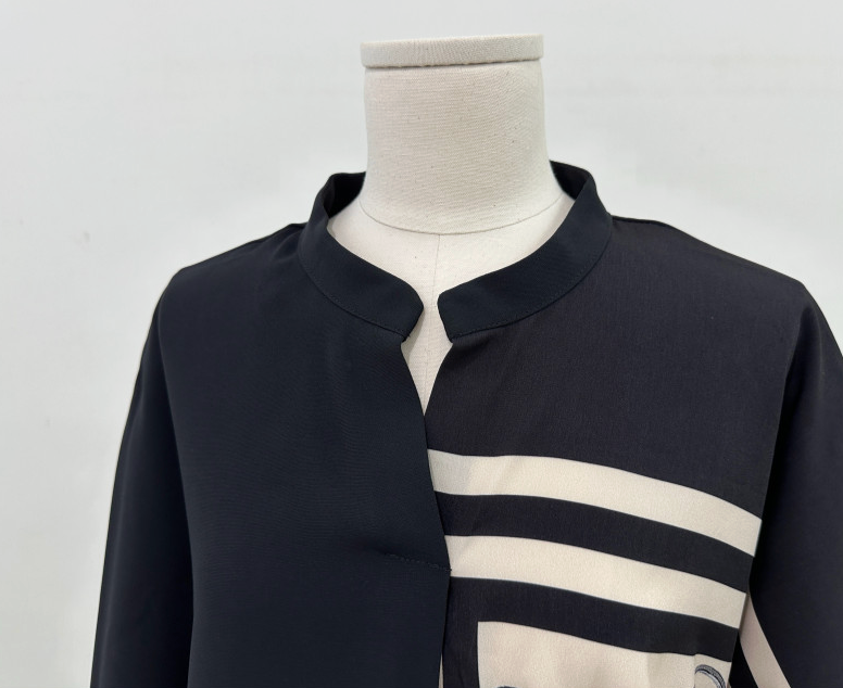 [88반까지][우아모] 엄마 에르메스 무늬 디자인 블라우스  Elegant Chain Pattern Loose Fit Blouse (Made in Korea)