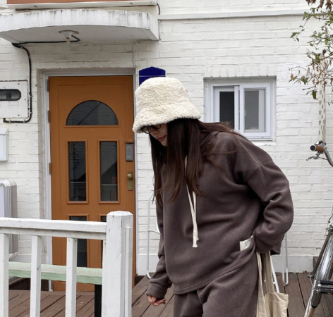 [88가능][삐까삐까]플리스 루즈핏 후드탑 & 와이드 9–10부 팬츠 세트 Seed Fleece Hoodie & Wide Pants Set