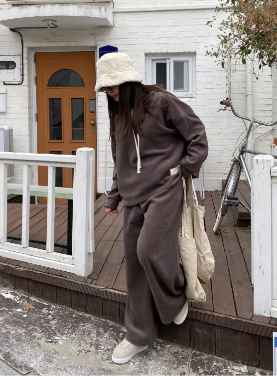 [88가능][삐까삐까]플리스 루즈핏 후드탑 & 와이드 9–10부 팬츠 세트 Seed Fleece Hoodie & Wide Pants Set