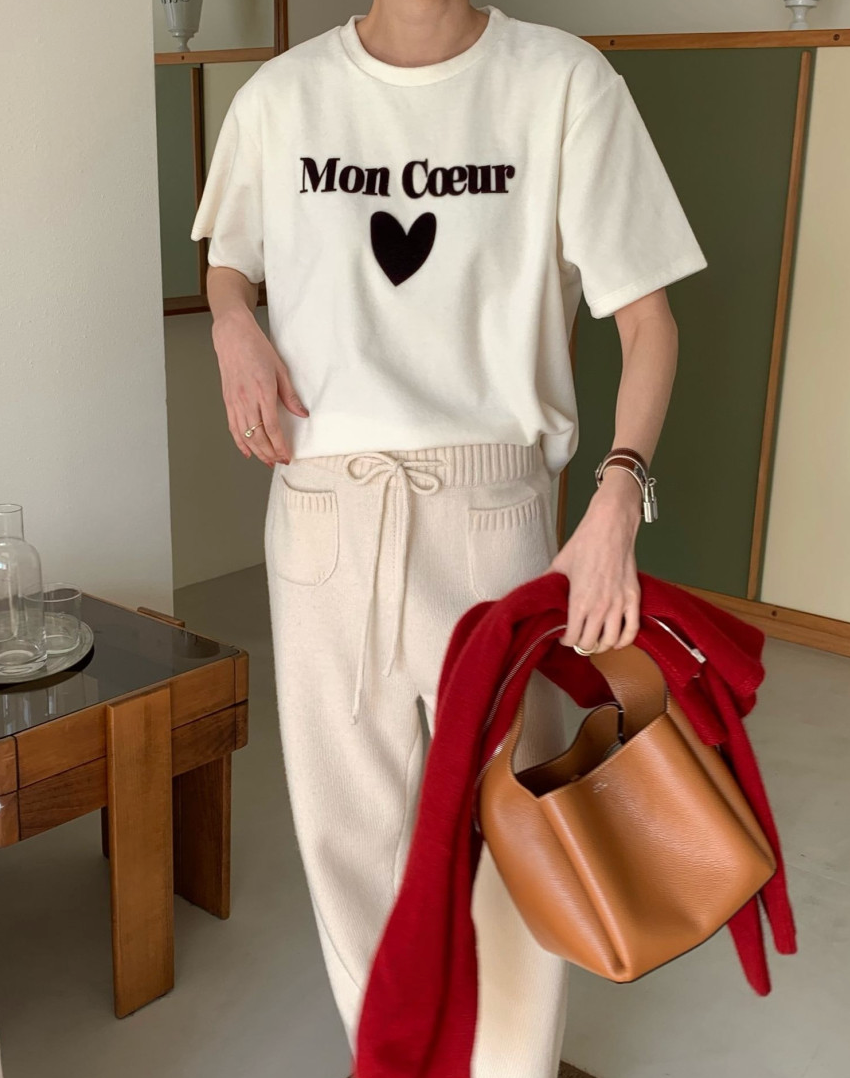 [로우게이지]송치 하트 티셔츠 / 벨벳티셔츠 느낌 / Mon Coeur Pony Hair Heart T-Shirt