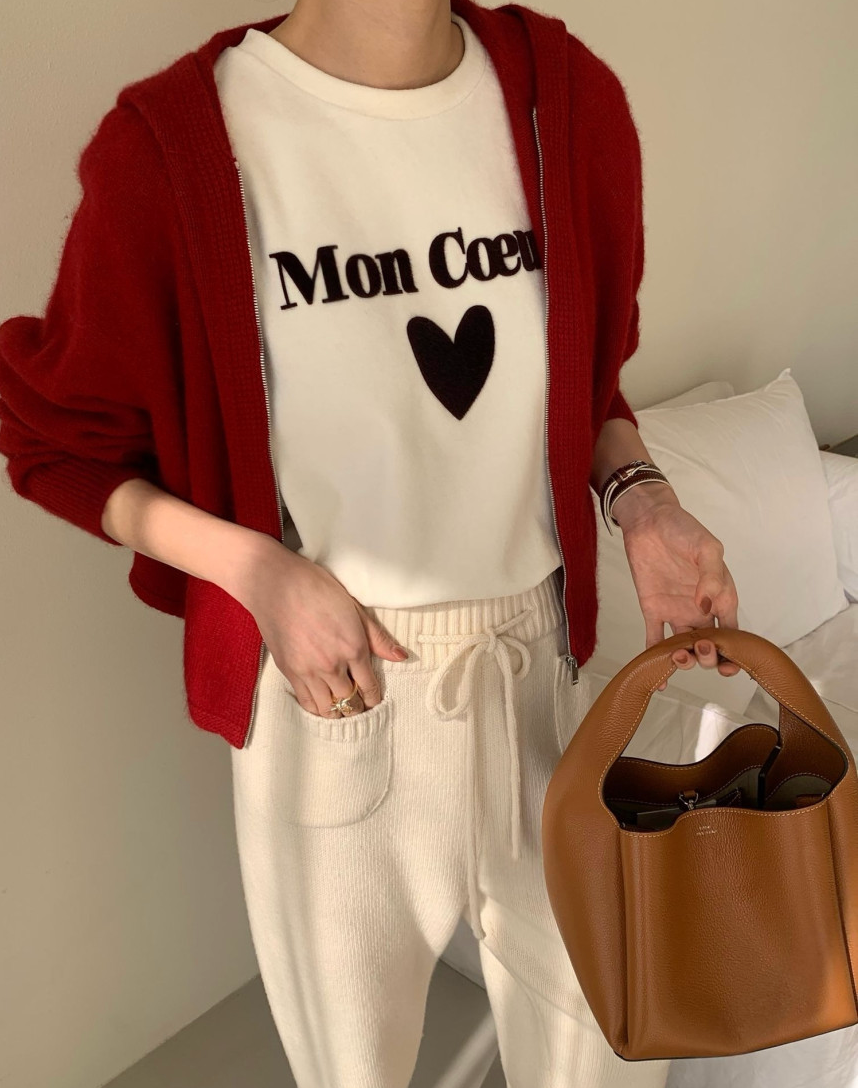 [로우게이지]송치 하트 티셔츠 / 벨벳티셔츠 느낌 / Mon Coeur Pony Hair Heart T-Shirt