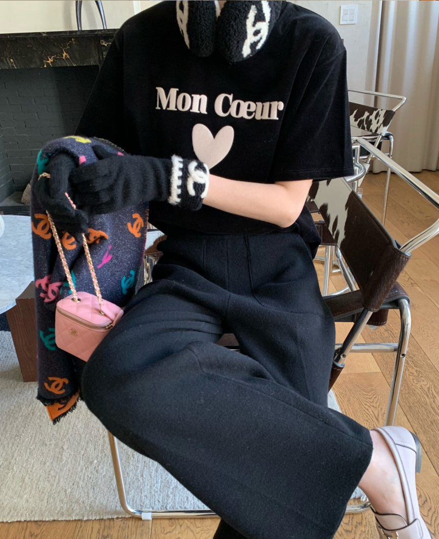 [로우게이지]송치 하트 티셔츠 / 벨벳티셔츠 느낌 / Mon Coeur Pony Hair Heart T-Shirt
