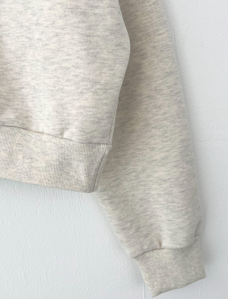 [기모 맨투맨] 부클 자수 캐주얼 양기모 크롭 맨투맨 French Boucle Embroidered Cropped Sweatshirt