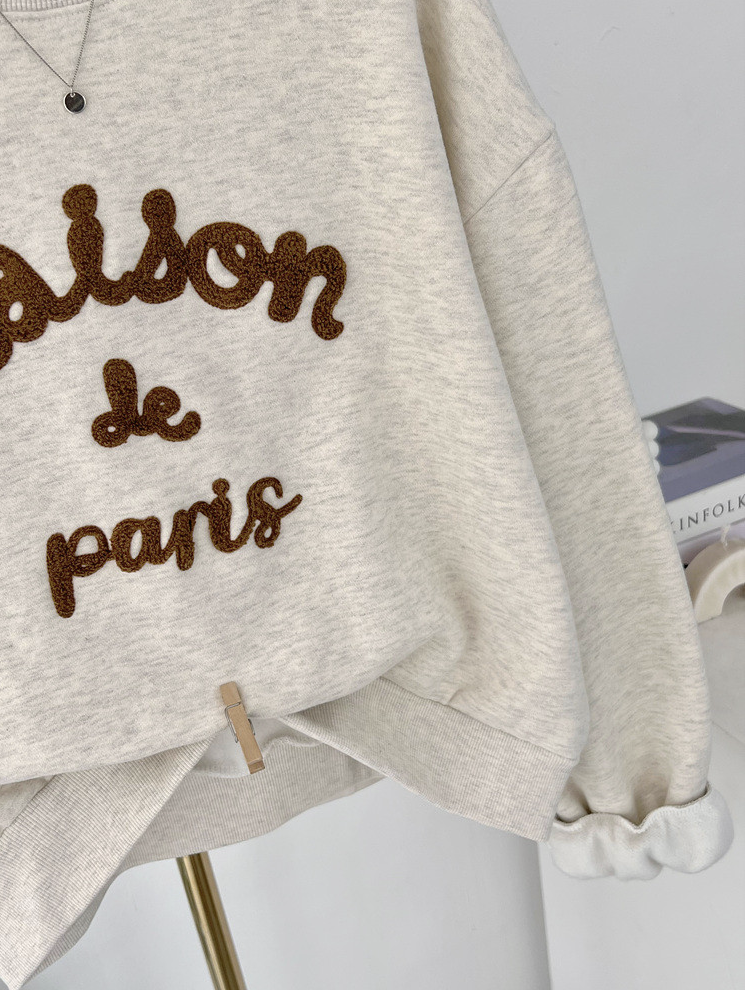 [기모 맨투맨] 메종 레터링 부클 자수 양기모 크롭 맨투맨 티셔츠 Melange Lettering Bouclé Embroidered Brushed Sweatshirt