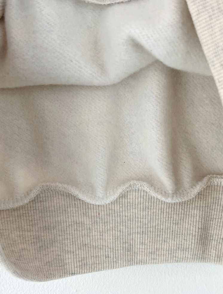 [기모 맨투맨] 메종 레터링 부클 자수 양기모 크롭 맨투맨 티셔츠 Melange Lettering Bouclé Embroidered Brushed Sweatshirt