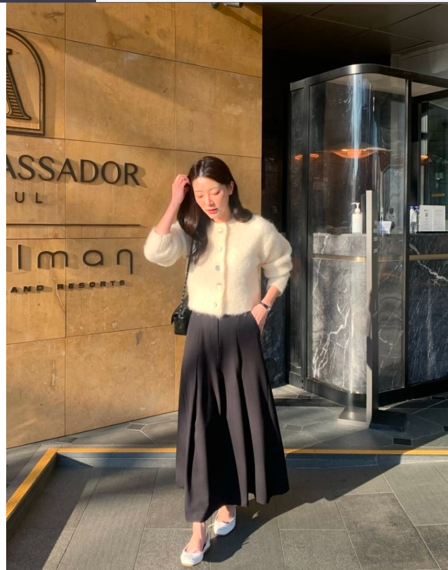 🌼[봄신상 스커트]🌸 로우게이지 봄 티알 플레어 롱스커트 2COL – 차르르 흐르는 우아한 A라인 실루엣 Low Gauge Spring TR Flare Long Skirt