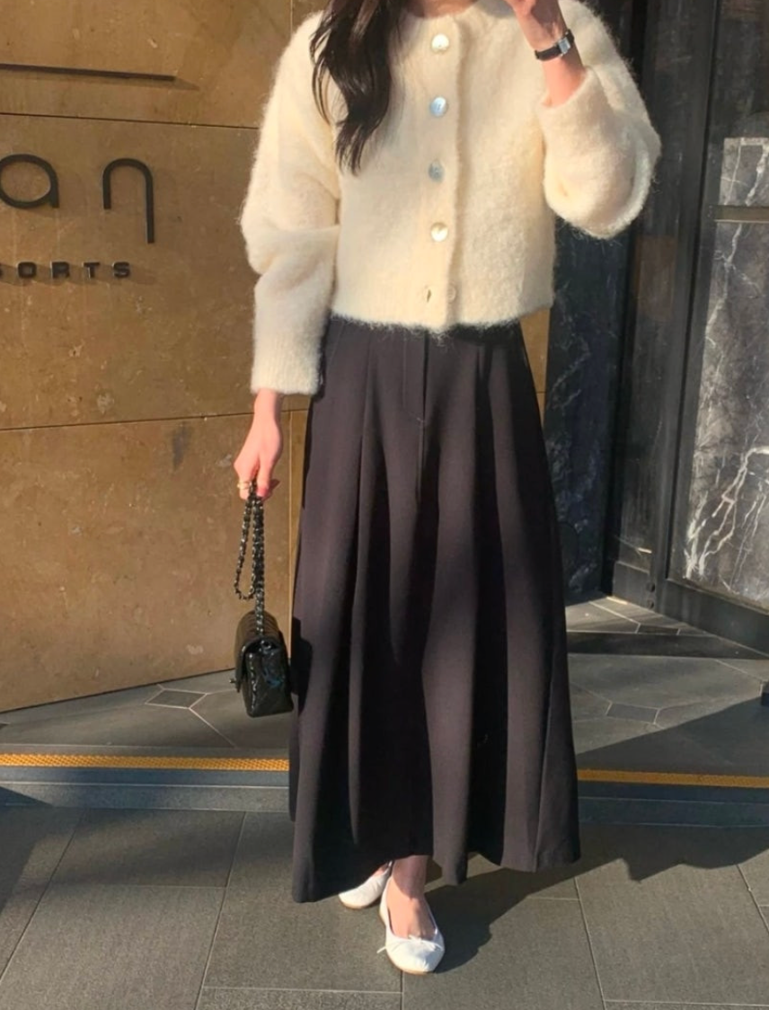 🌼[봄신상 스커트]🌸 로우게이지 봄 티알 플레어 롱스커트 2COL – 차르르 흐르는 우아한 A라인 실루엣 Low Gauge Spring TR Flare Long Skirt