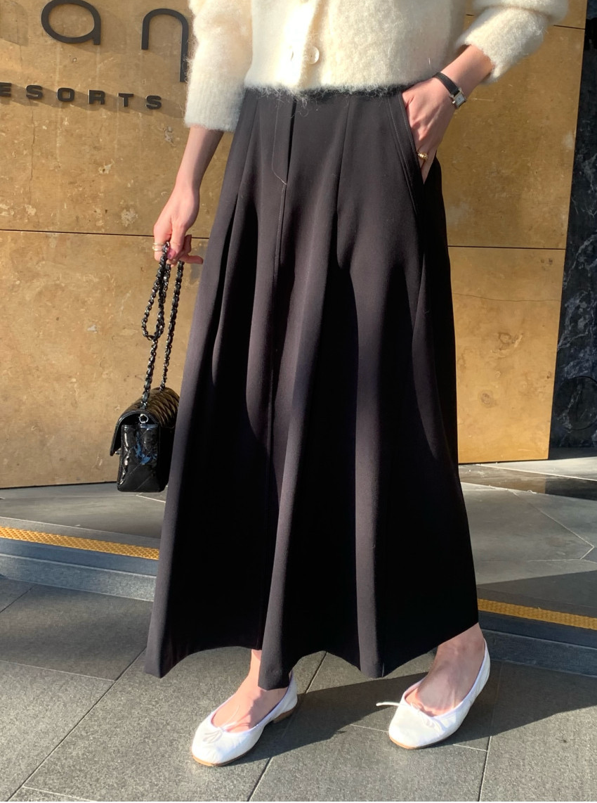 🌼[봄신상 스커트]🌸 로우게이지 봄 티알 플레어 롱스커트 2COL – 차르르 흐르는 우아한 A라인 실루엣 Low Gauge Spring TR Flare Long Skirt