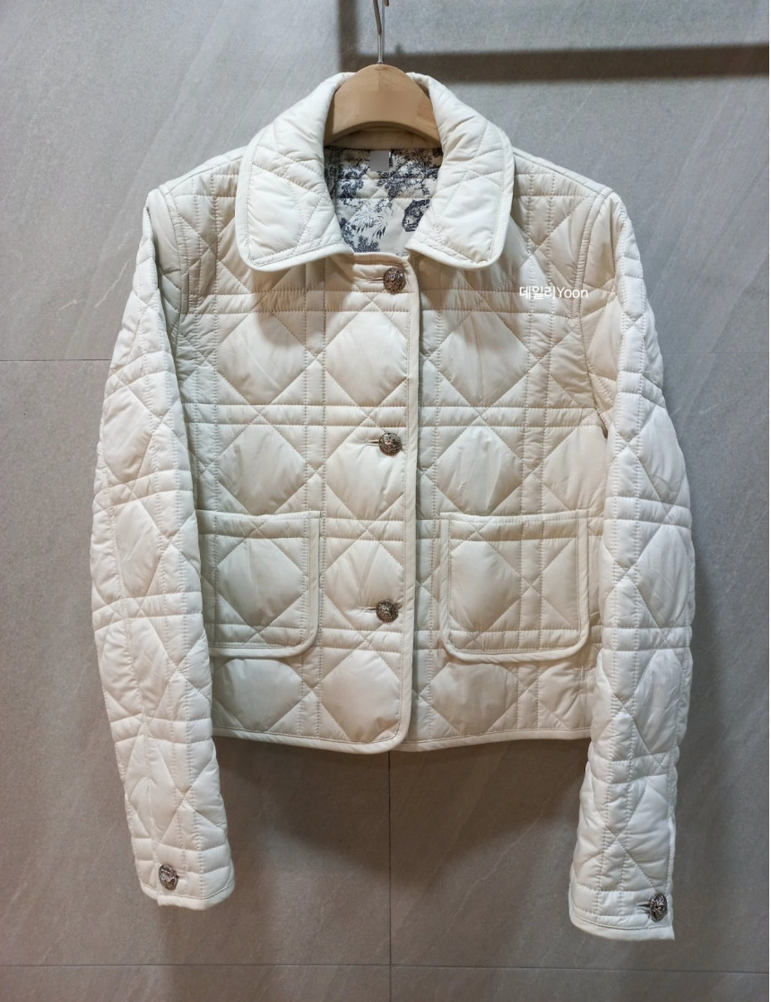 🇫🇷🌸까나쥬 본딩 퀼팅 경량 숏 자켓 🌸– 쿠튀르 감성 안감 / Cannage Bonding Short Jacket – Couture-Inspired Toile Lining