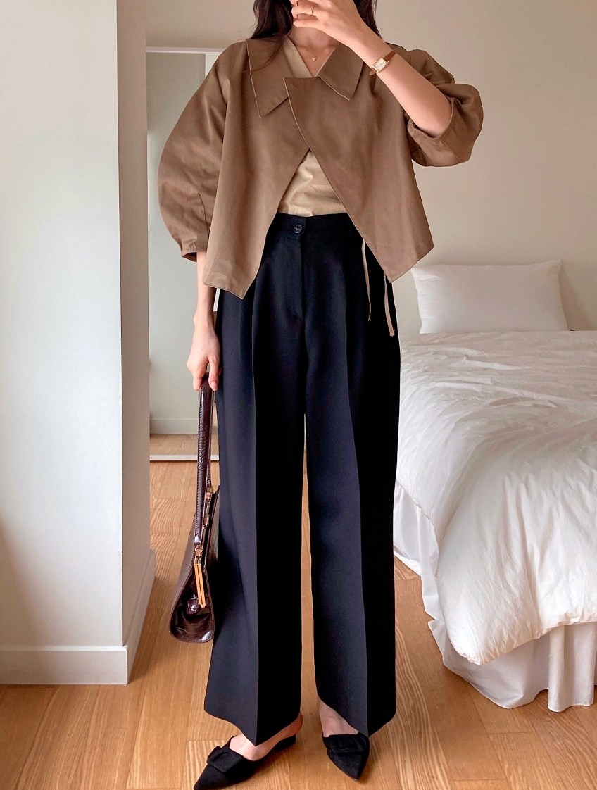 🛍️🌼26SS 볼륨 퍼프 소매 사선 카라 크롭 자켓🌼 – 블라우스형 부티끄 유니크 자켓 / 26SS Volume Puff Sleeve Asymmetrical Collar Cropped Jacket – Boutique Blouse-Style Jacket