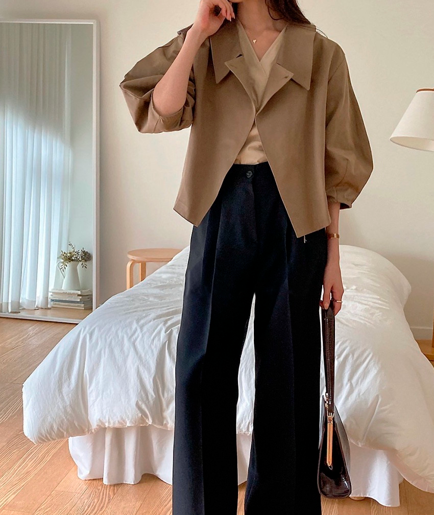 🛍️🌼26SS 볼륨 퍼프 소매 사선 카라 크롭 자켓🌼 – 블라우스형 부티끄 유니크 자켓 / 26SS Volume Puff Sleeve Asymmetrical Collar Cropped Jacket – Boutique Blouse-Style Jacket