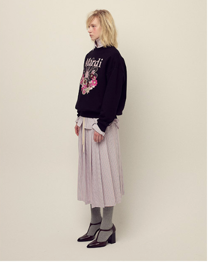 🌺[마르디 메크르디] 🌺 SWEATSHIRT FLOWERMARDI JARDIN_BLACK PALEPINK / Mardi Mercredi Sweatshirt Flowermardi Jardin Black Pale Pink