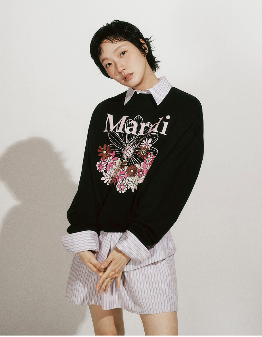 🌺[마르디 메크르디] 🌺 SWEATSHIRT FLOWERMARDI JARDIN_BLACK PALEPINK / Mardi Mercredi Sweatshirt Flowermardi Jardin Black Pale Pink
