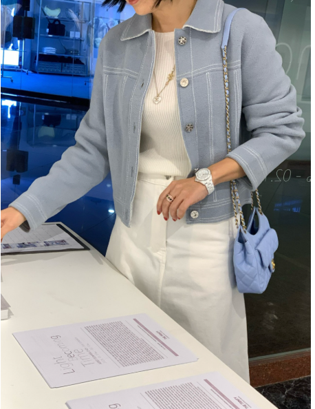 🔥[한국대란주문폭발]🔥 🇰🇷베리 스티치 숏 자켓 – 크롭 실루엣 부티크 아우터 / Berry Stitch Short Jacket – Cropped Boutique Outer