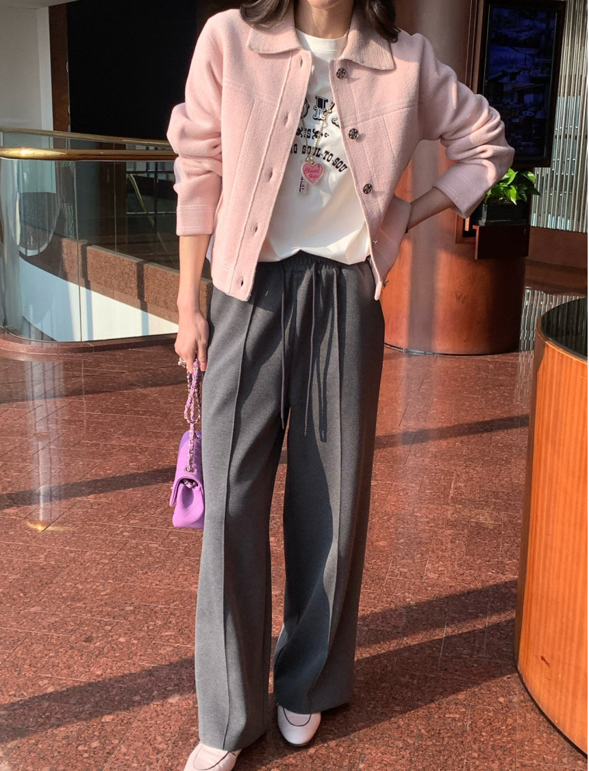 🔥[한국대란주문폭발]🔥 🇰🇷베리 스티치 숏 자켓 – 크롭 실루엣 부티크 아우터 / Berry Stitch Short Jacket – Cropped Boutique Outer