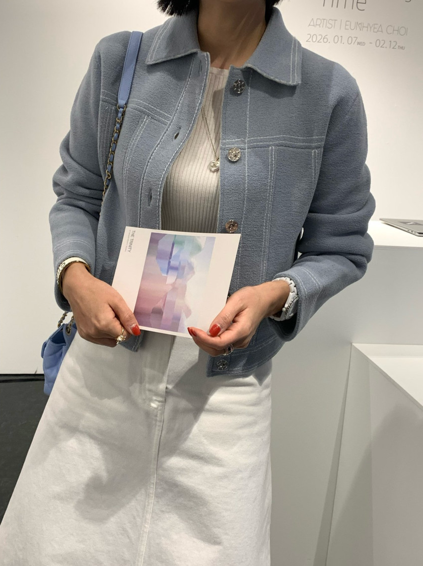 🔥[한국대란주문폭발]🔥 🇰🇷베리 스티치 숏 자켓 – 크롭 실루엣 부티크 아우터 / Berry Stitch Short Jacket – Cropped Boutique Outer