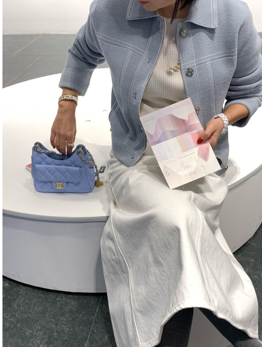 🔥[한국대란주문폭발]🔥 🇰🇷베리 스티치 숏 자켓 – 크롭 실루엣 부티크 아우터 / Berry Stitch Short Jacket – Cropped Boutique Outer